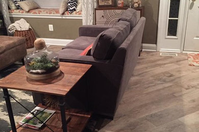 Cottage living room photo in Philadelphia