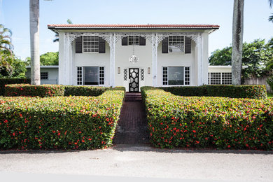 Minimalist home design photo in Miami
