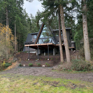 Lovejoy Point Cabin