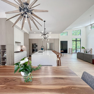 Grey Pine Modern Kitchen: Tiny, ON