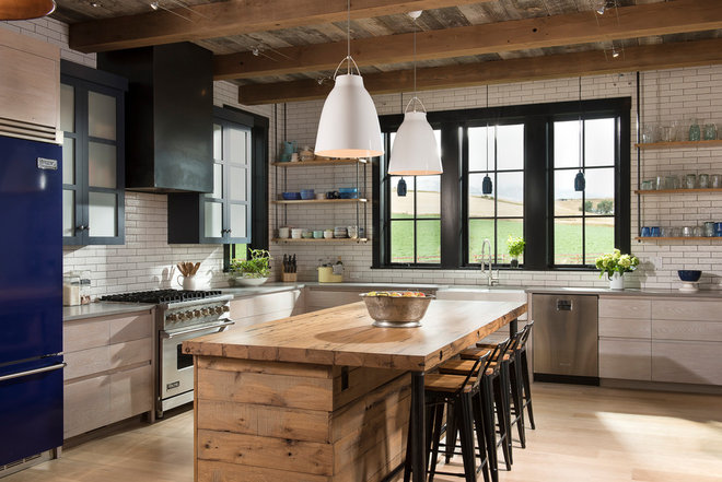 Farmhouse Kitchen by North Fork Builders of Montana, Inc.