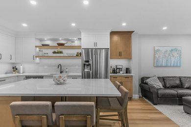 Inspiration for a modern kitchen remodel in Toronto