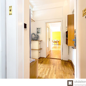 Home Staging of a small apartment in Prague Vinohrady, Czech Republic 2016