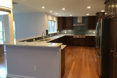 Example of a classic kitchen design in New York
