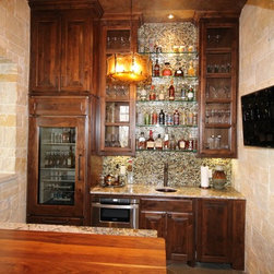 Family Room Wet Bar - Pendant Lighting