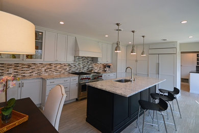 Example of a classic kitchen design in Philadelphia