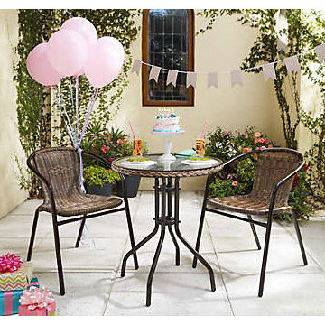 Stylish Outdoor Bistro