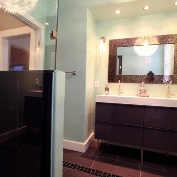Atlanta - Modern Bathroom