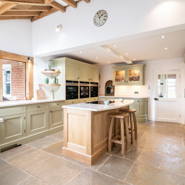 Bespoke, Traditional Kitchen in Denchworth Near Wantage.