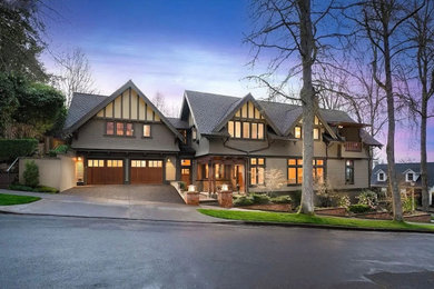 Example of an exterior home design in Portland