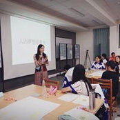 邱立荷's photo