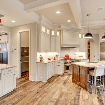 White Kitchen – Reeder Ridge – Fall 2014 Parade of Homes
