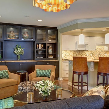 Luxurious Lakefront Corner Unit