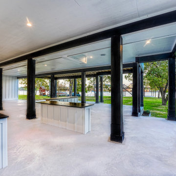 Outdoor Kitchen with Lakefront Access