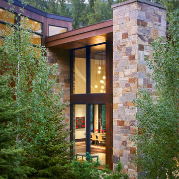 Riverfront Modern: Exterior
