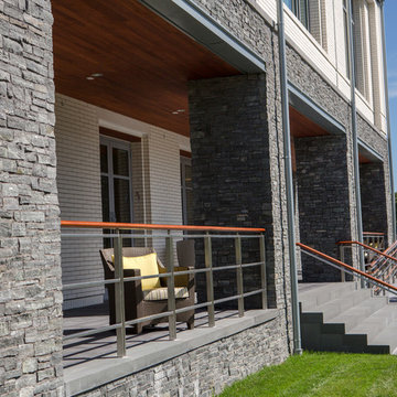 Combining Brick & Natural Stone: Country Club