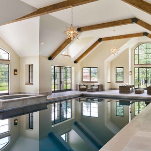 Großer, Gefliester Klassischer Pool in rechteckiger Form in Denver