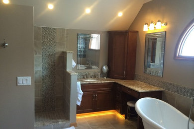 Transitional bathroom in Chicago.
