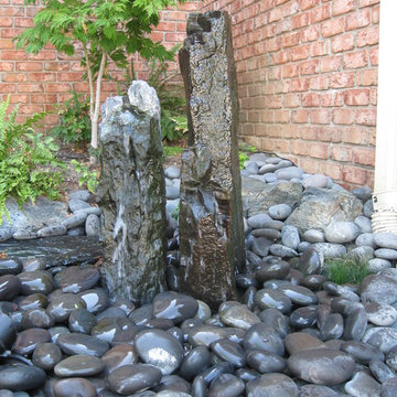 Fountainscapes: Bubbling Boulder, Spilling Urns, and Other Vignette Fountains