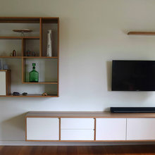 Floating entertainment unit