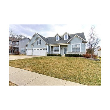 Live in Beautiful Valley Lakes - 1973 W Greenleaf