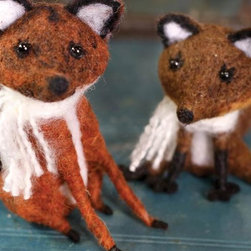 Russel And Rowena Felt Fox Couple - Decorative Objects And Figurines