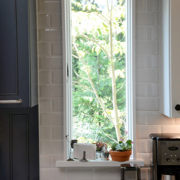 Levin Professional Farmhouse Kitchen