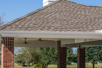 Traditional exterior home idea in Houston