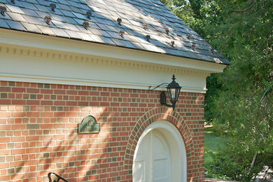 Inspiration for a timeless exterior home remodel in Richmond
