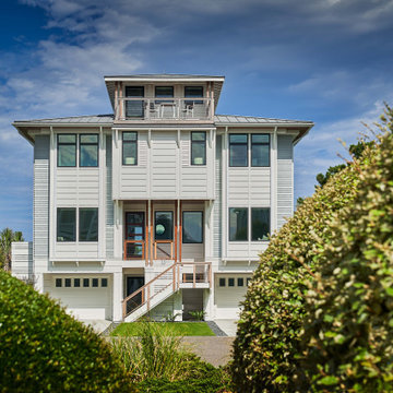 Contemporary Coastal Front Exterior of a Wrightsville Beach Custom Home