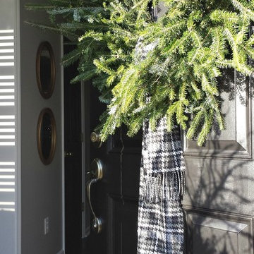 OUTDOOR HOLIDAY ENTRY - WINTER