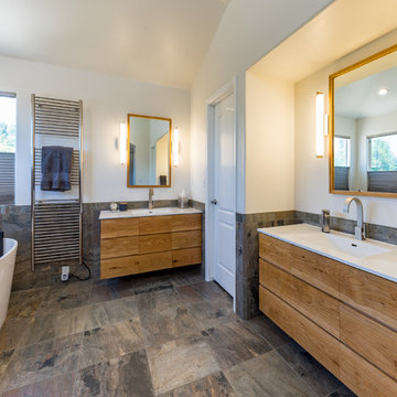 Fieldstone Master Bathroom - Storage & Design