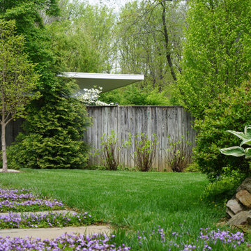 Mid-Century Modern Home Rear Garden