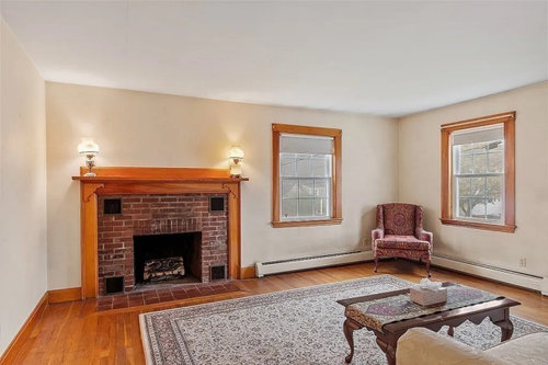 Sitting room layout. Ideas?