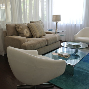 MIAMI, FLORIDA - Stephen Tulloch Residence - By J Design Group - Modern