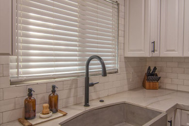 Example of a transitional home design design in San Diego