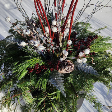 Holiday Planters 2022