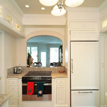 White painted shaker doors - flush inset in Santa Cruz