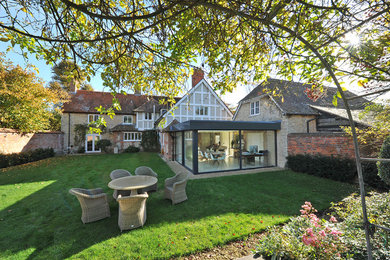 Design ideas for a classic house exterior in London.