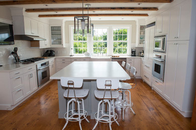Example of a kitchen design in Boston