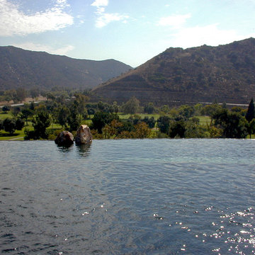 Vanishing Edge Swimming Pools