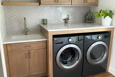 Laundry room - laundry room idea in New York