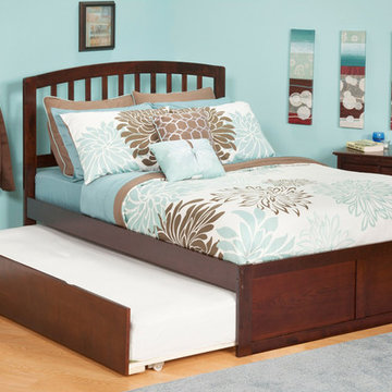 Richmond Platform Bed | Flat Footboard | Trundle | Antique Walnut