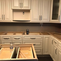 CREAM GLAZE MAPLE KITCHEN - Products