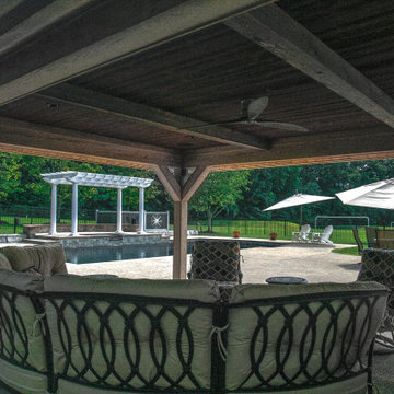 Ivyland, PA Raised Spa
