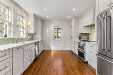 Inspiration for a transitional kitchen remodel in Nashville