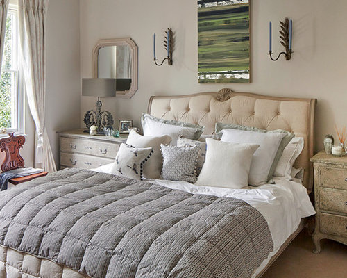  Shabby Chic Grey Bedroom for Small Space