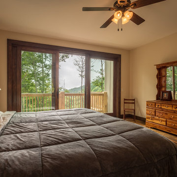 Rustic Retreat in Lost Creek