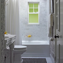 WHITE TUB CARARRA WALLS