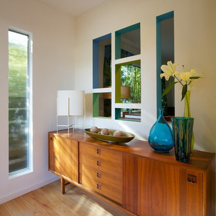 Mid-century style entry